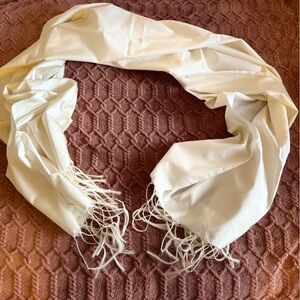 Elegant Vintage Large Shawl with Fringe